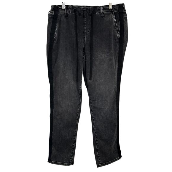 Torrid Feel the Fit Pull-On Jeans Black Drawstring Waist Size 1 Plus 1R - Picture 1 of 8